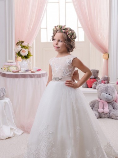 Ivory Ball Gown Bateau Neck Chapel Train V-Back Flower Girl Dress Glasgow