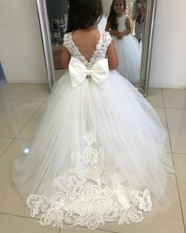 Ivory Ball Gown Chapel Train Sleeveless Flower Girl Dress Glasgow